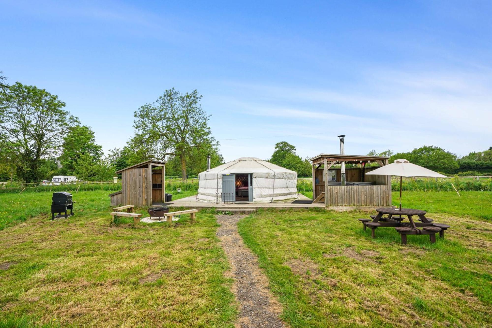 Glamp And Tipple Ltd Hotel Great Ellingham Ngoại thất bức ảnh