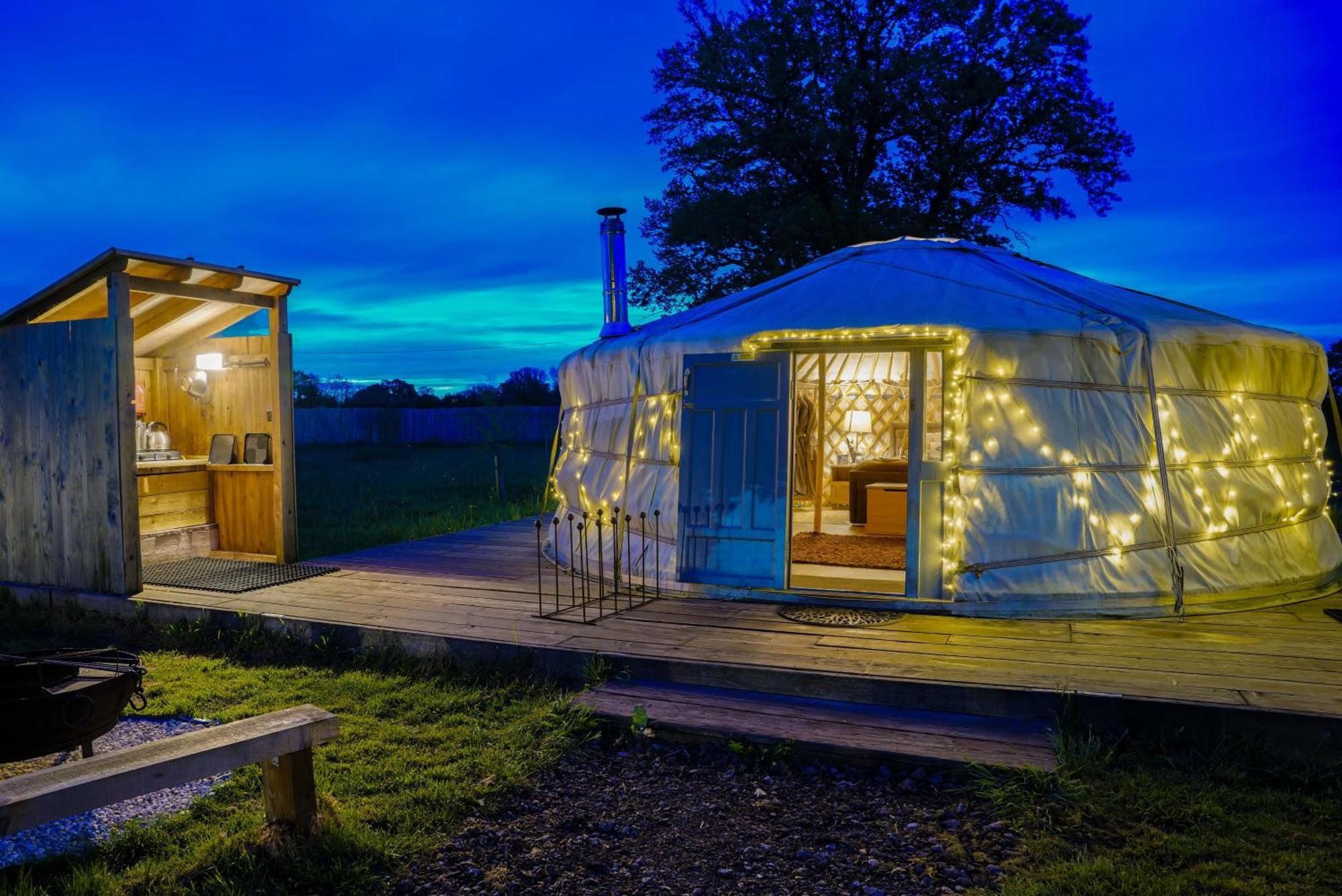 Glamp And Tipple Ltd Hotel Great Ellingham Ngoại thất bức ảnh